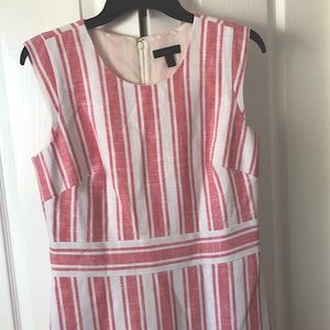 J Crew linen with great style. Picnic, park or strolling downtown it’s perfect!